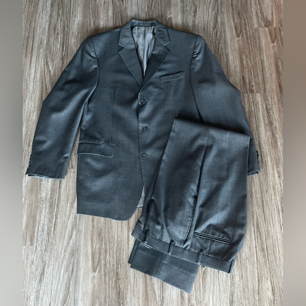 Calvin Klein Men's Suit 3 Button Wool-line - Men | Color: Grey | Size: 42L